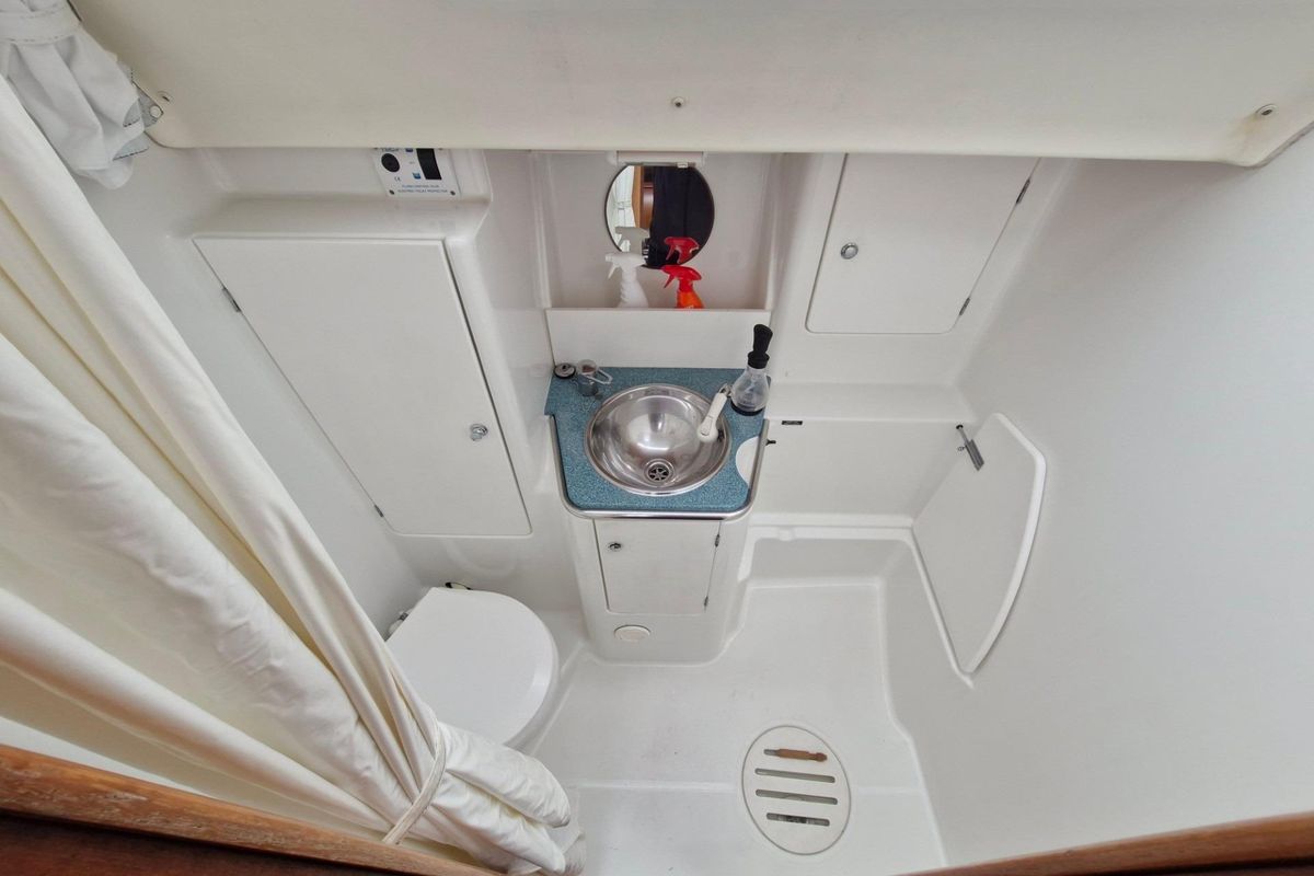 2002 Jeanneau Sun Odyssey 40