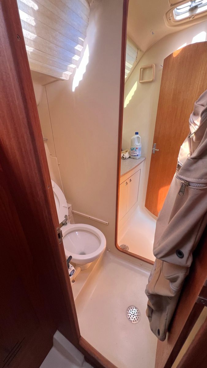 2001 Hunter 380
