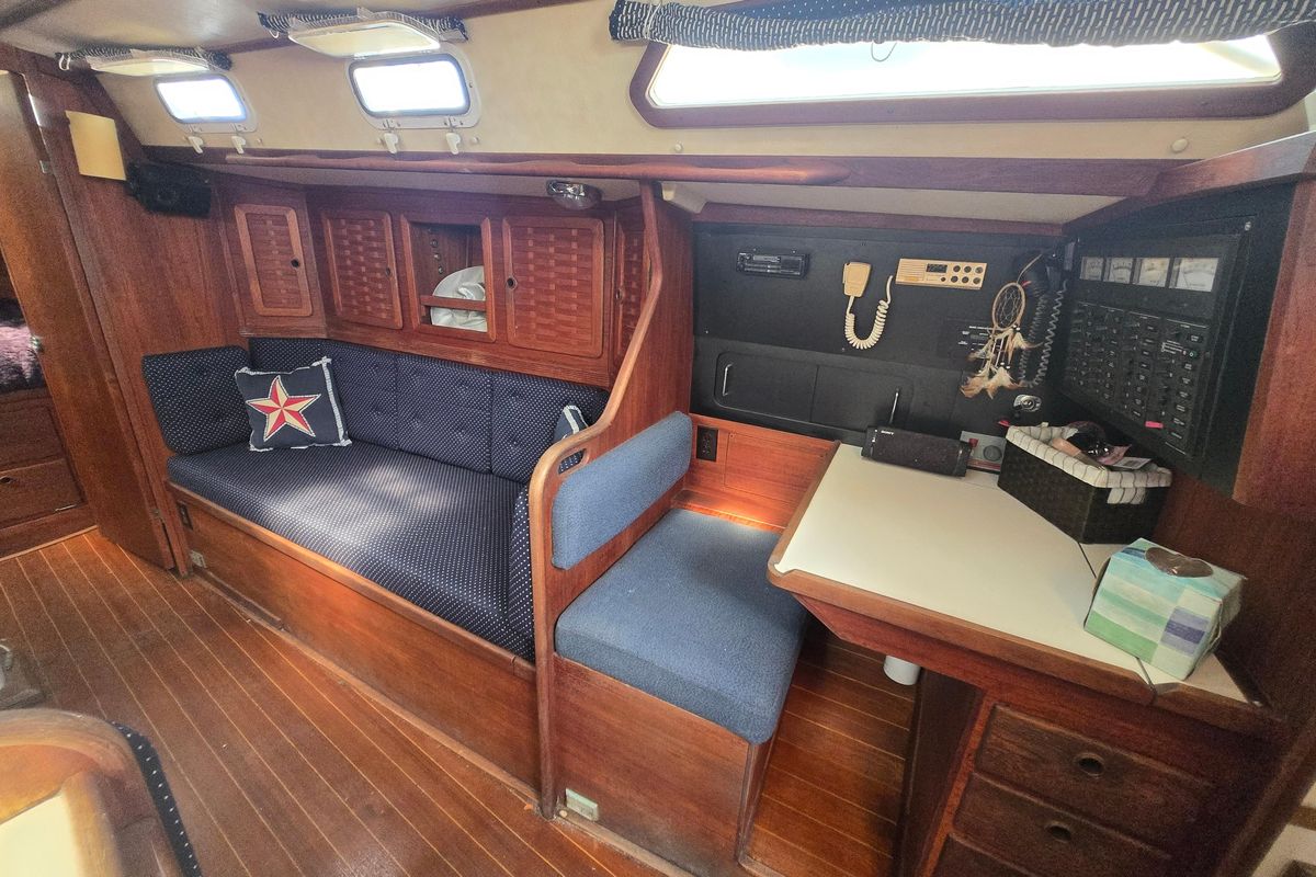 1988 Sabre 38