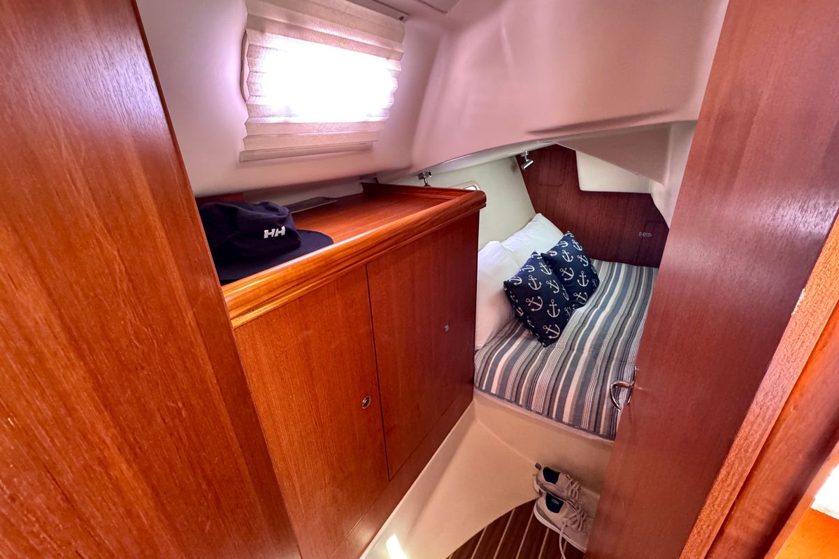 2006 Hunter 33