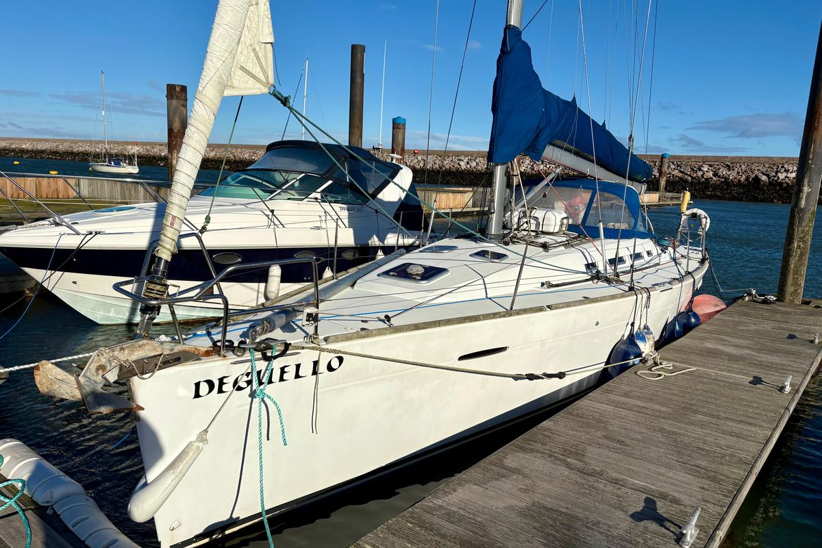 2011 Beneteau First 40 for sale in Brixham, Devon, United Kingdom 40 ft