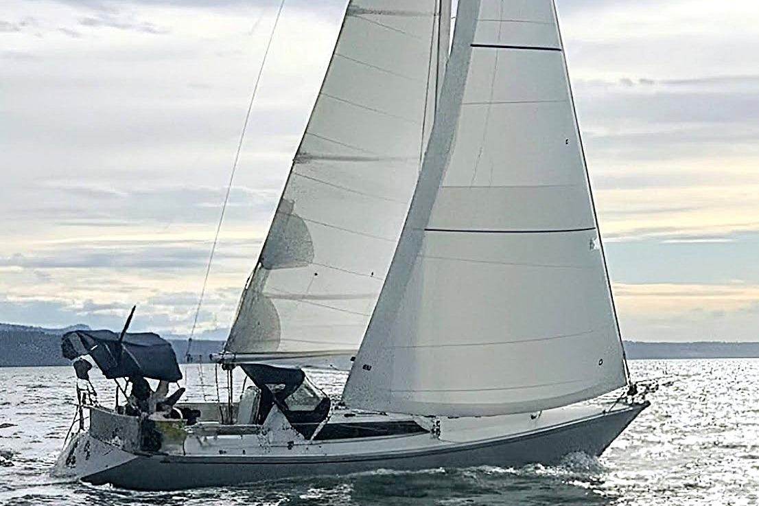 1985 C&C 33 for sale in Ladysmith, British Columbia, Canada