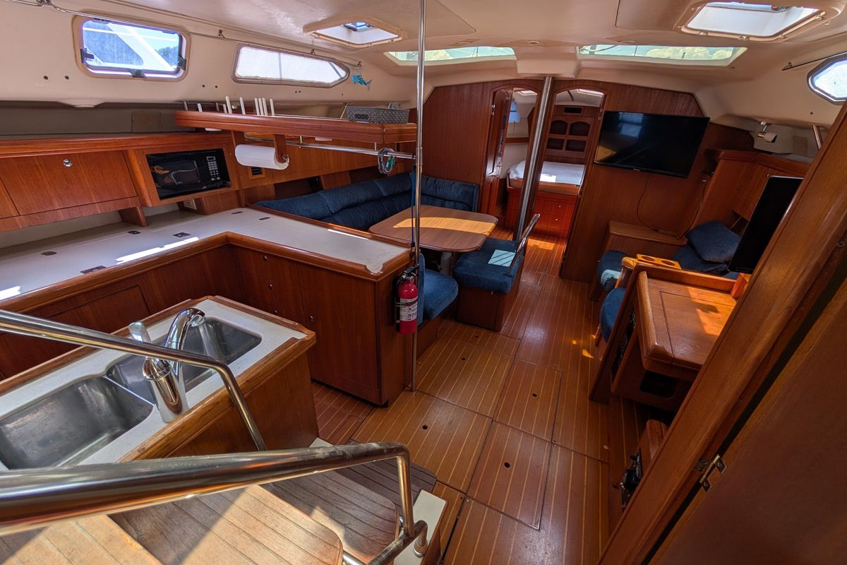 2003 Hunter 466