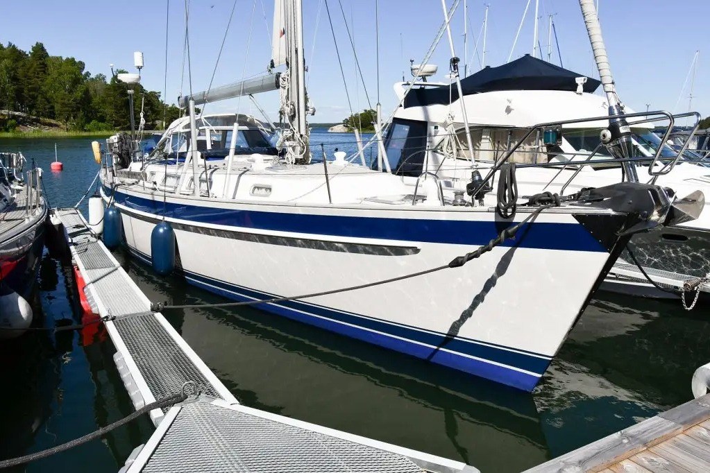 2007 Hallberg-Rassy 48 for sale in Stockholm, Sweden