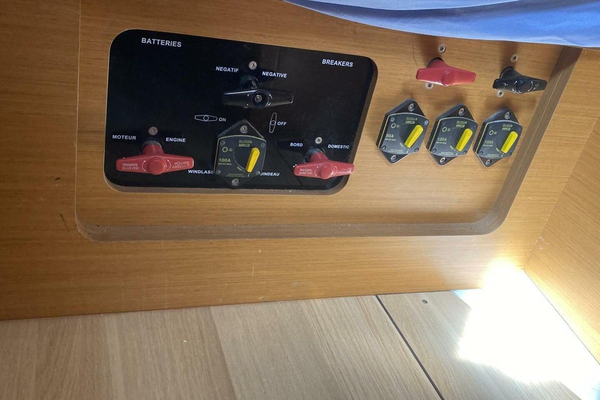 2016 Jeanneau Sun Odyssey 519