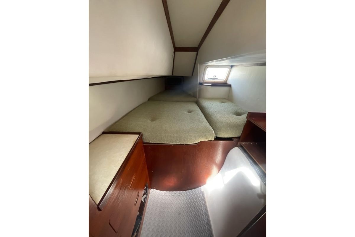 1985 Prout Snowgoose 37