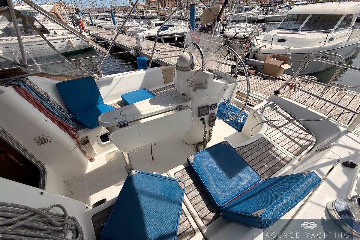 2003 Beneteau Oceanis Clipper 331