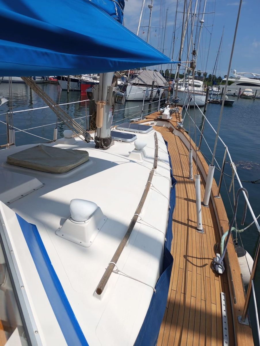 1979 Hallberg-Rassy 41 Ketch