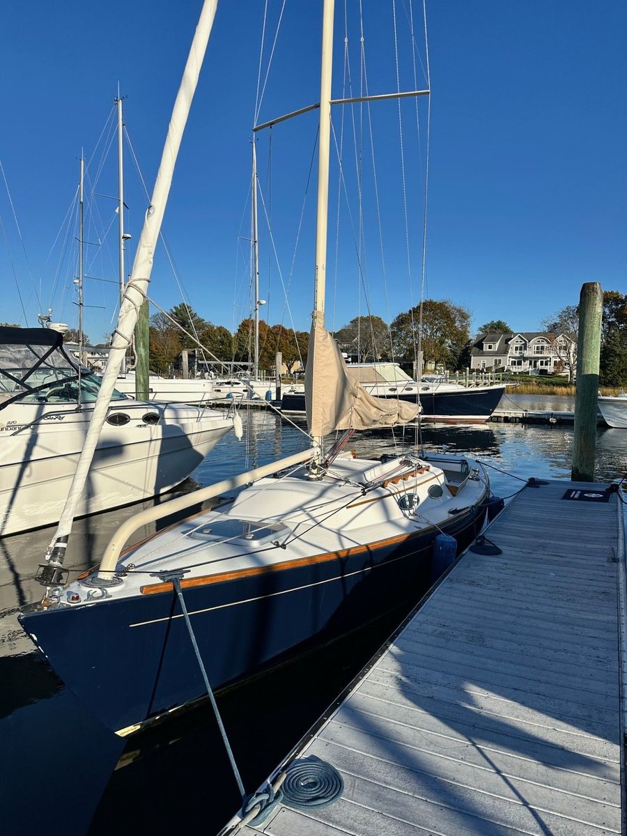 2002 Alerion 28 Express