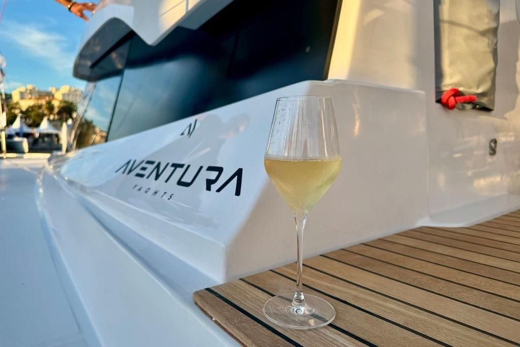 2026 Aventura 45