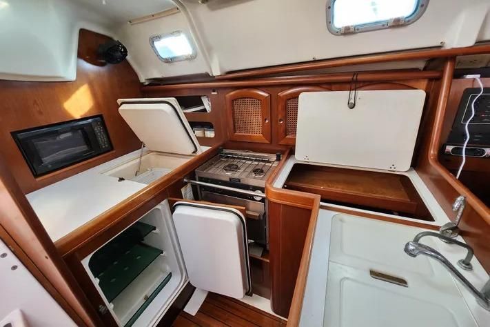 2000 Beneteau Oceanis 361