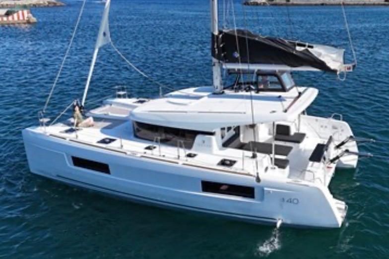 2024 Lagoon 40