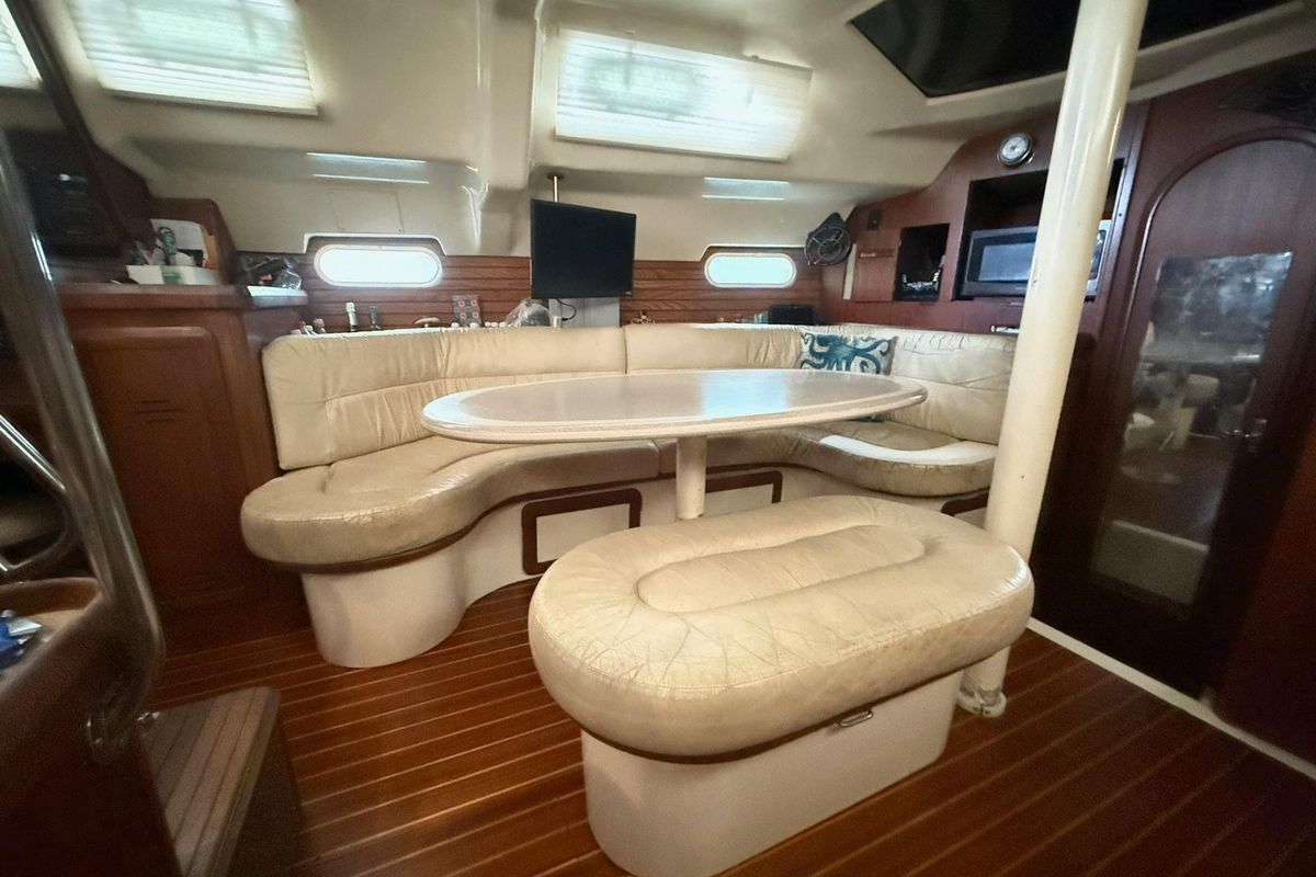 1996 Hunter Passage 42