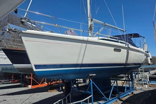 1996 Hunter 336 for sale in Kingston, Ontario, Canada 34 ft