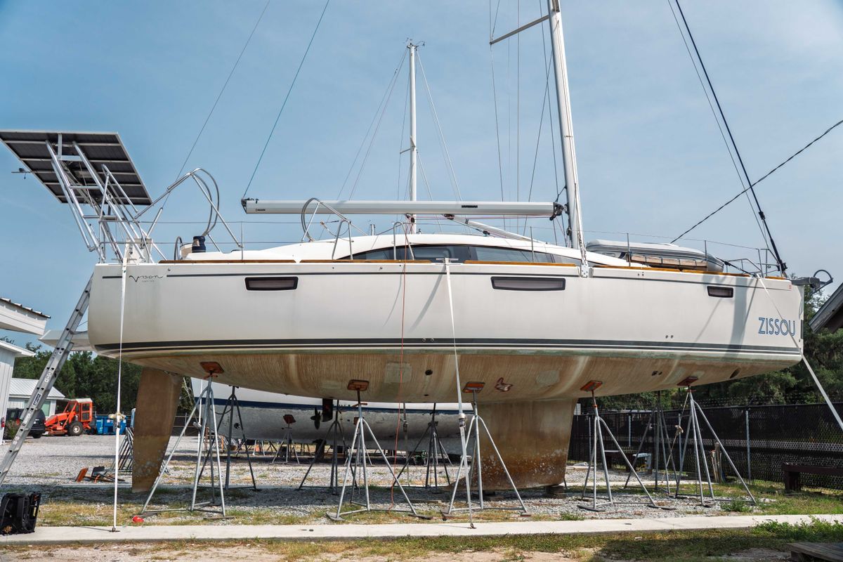 2015 Bavaria Vision 46