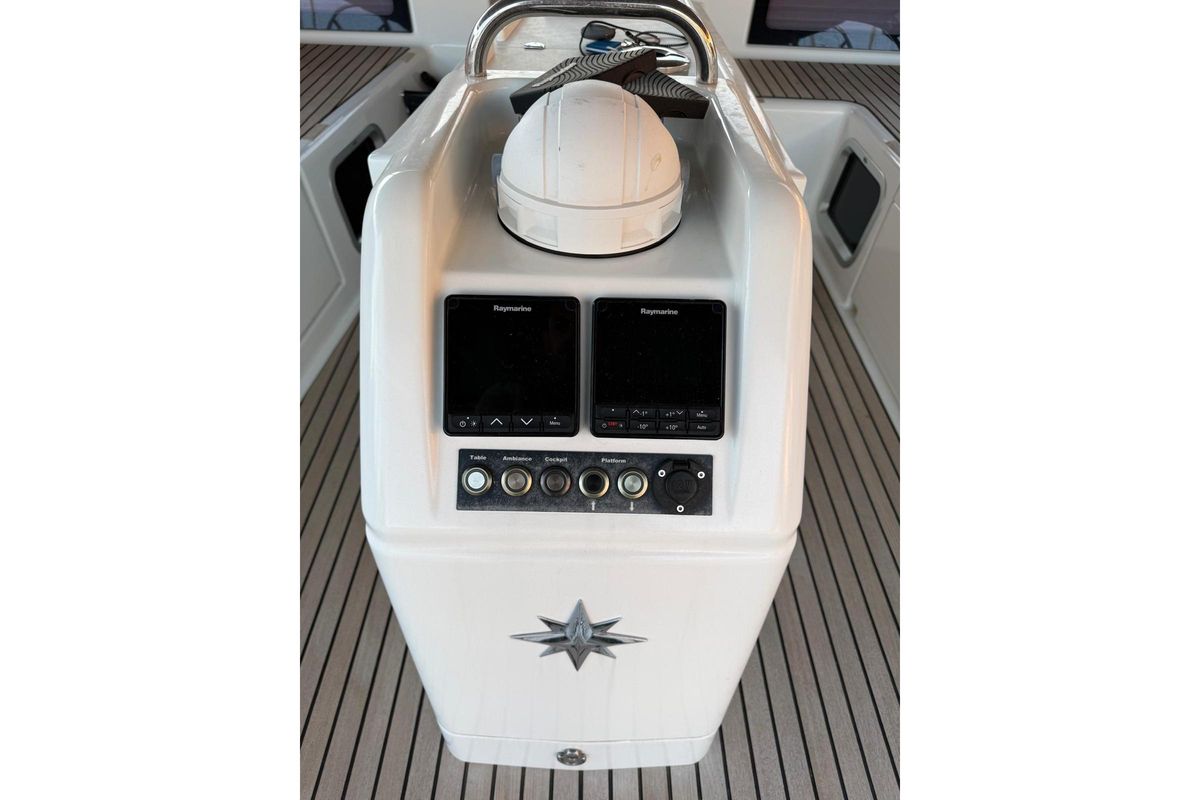 2022 Jeanneau Sun Odyssey 490