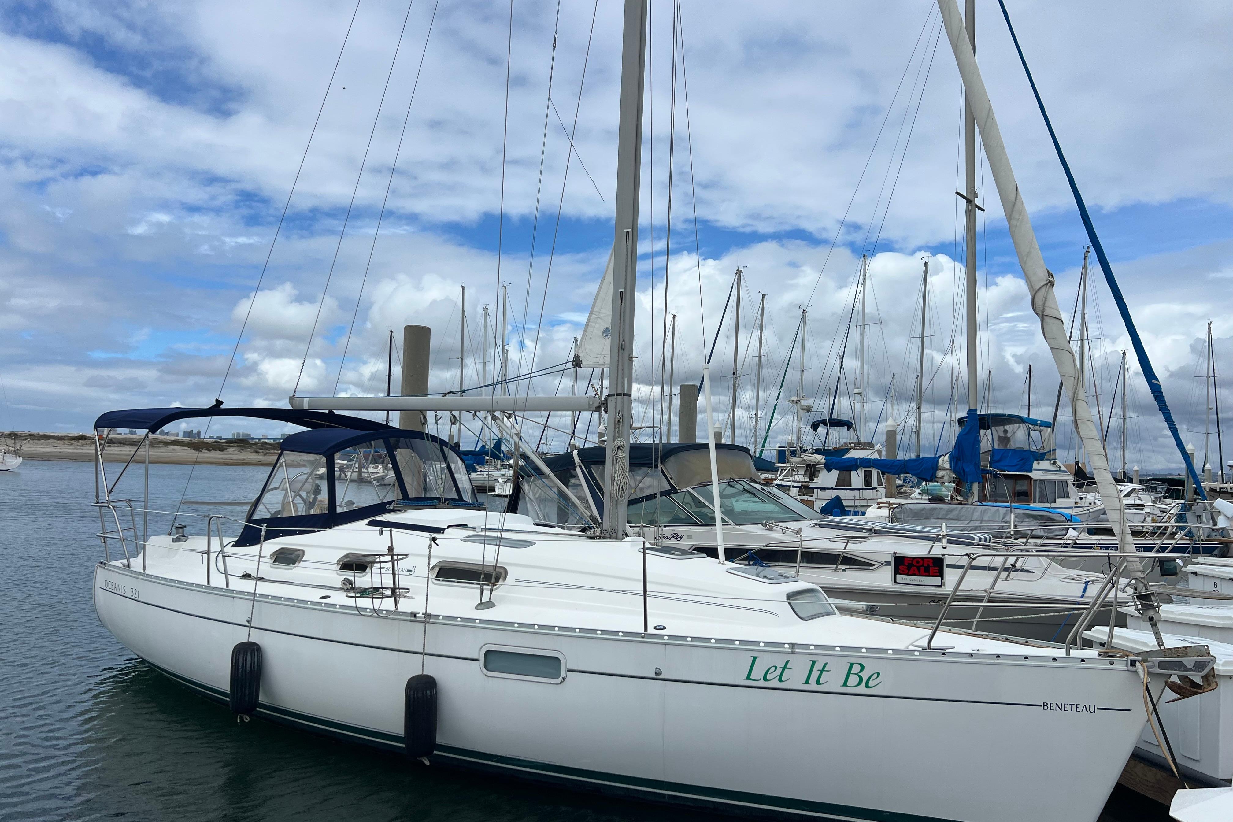 1997 Beneteau Oceanis 321 Boats