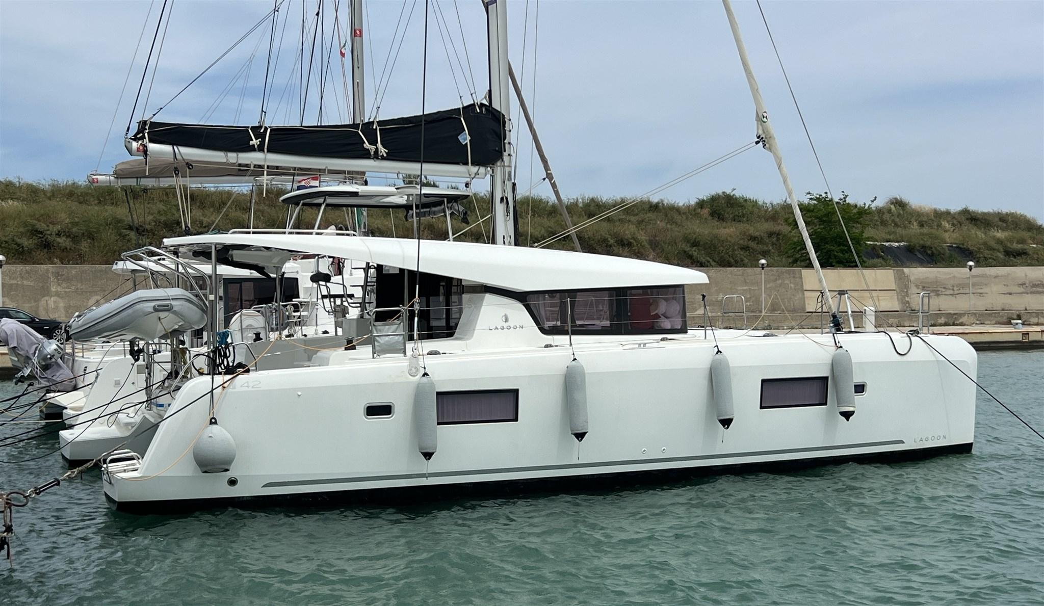 2017 Lagoon 42 for sale in Mare Adriatico, Italy