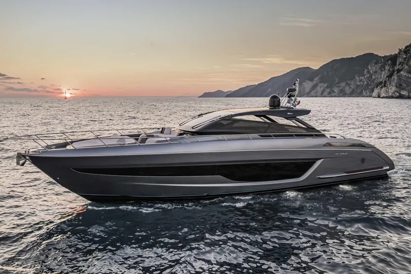 2026 220' Riva