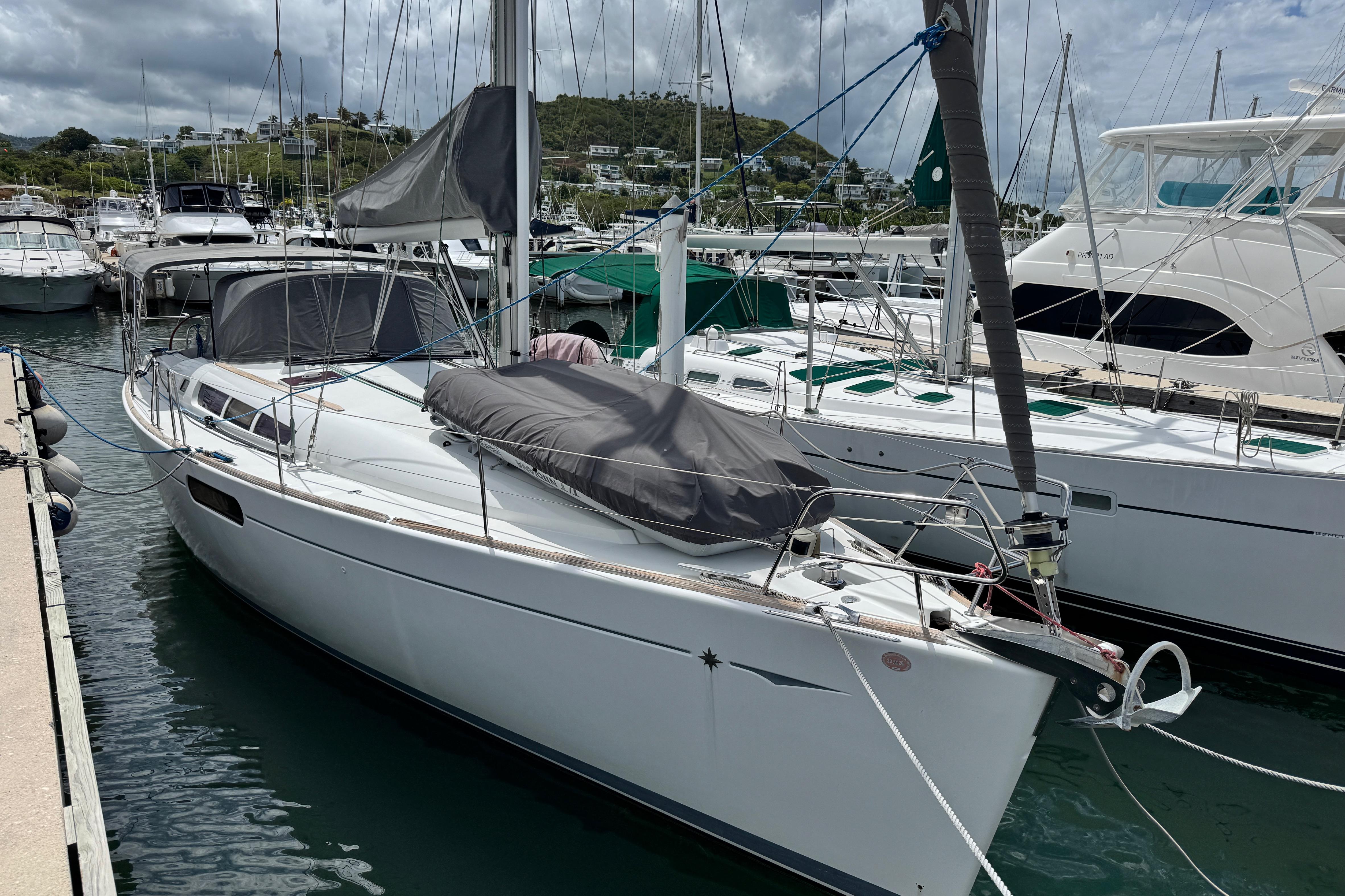 2011 Jeanneau Sun Odyssey 44i