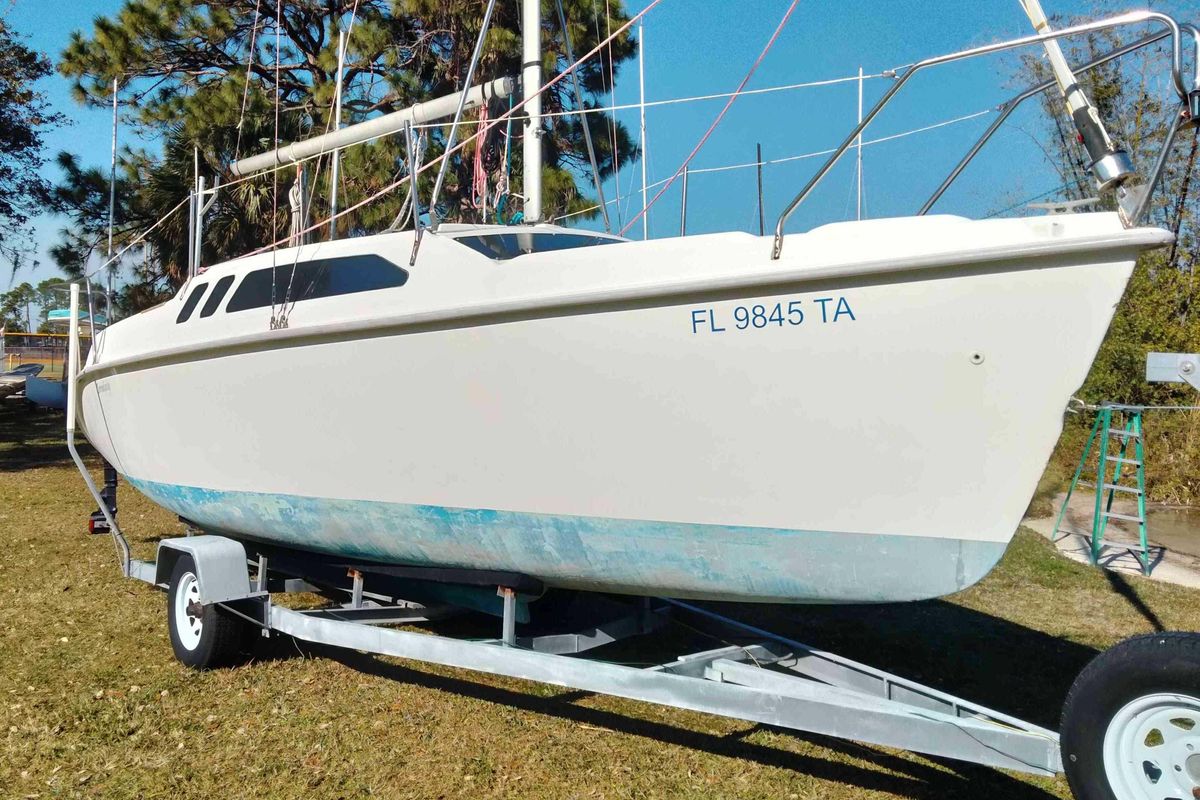 1998 Hunter 240