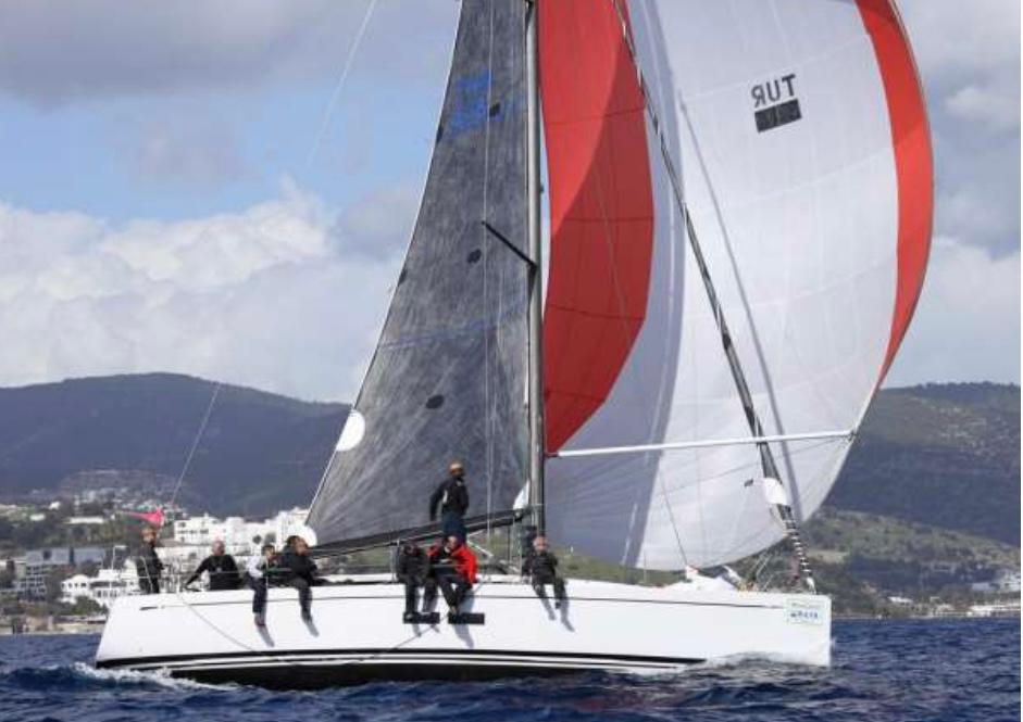 2015 Grand Soleil 39 Boats