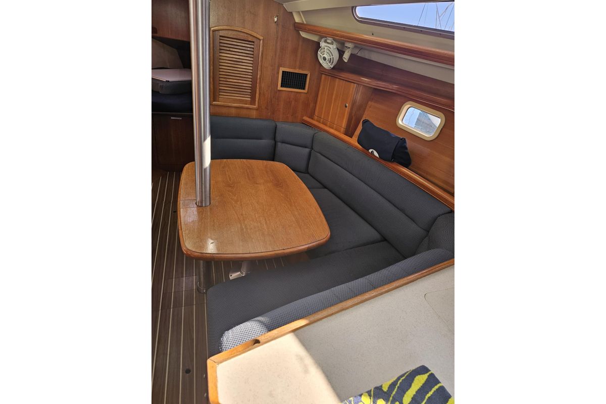 2006 Hunter 36