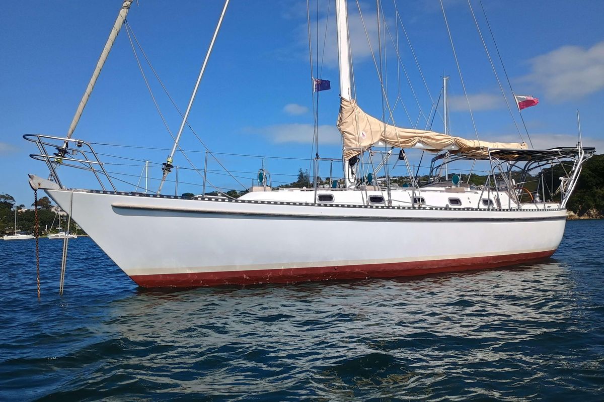 1985 Tayana 42