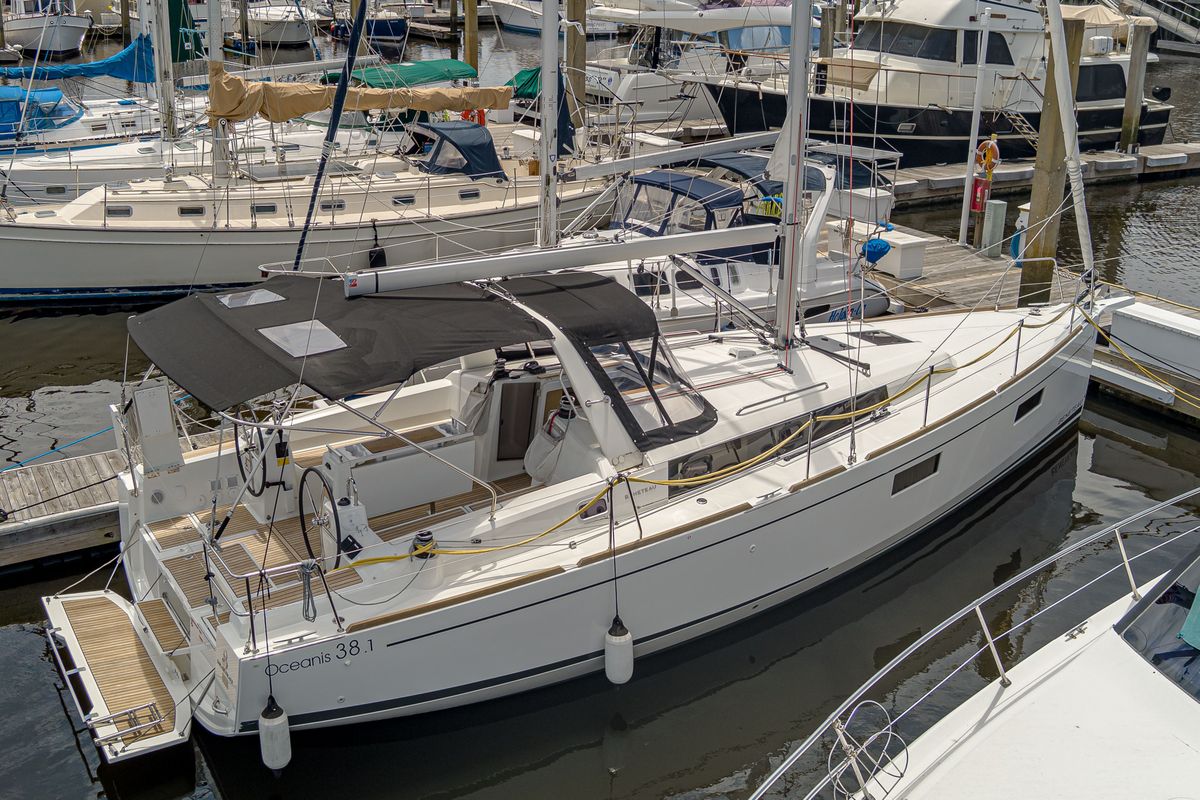2023 Beneteau Oceanis 38.1