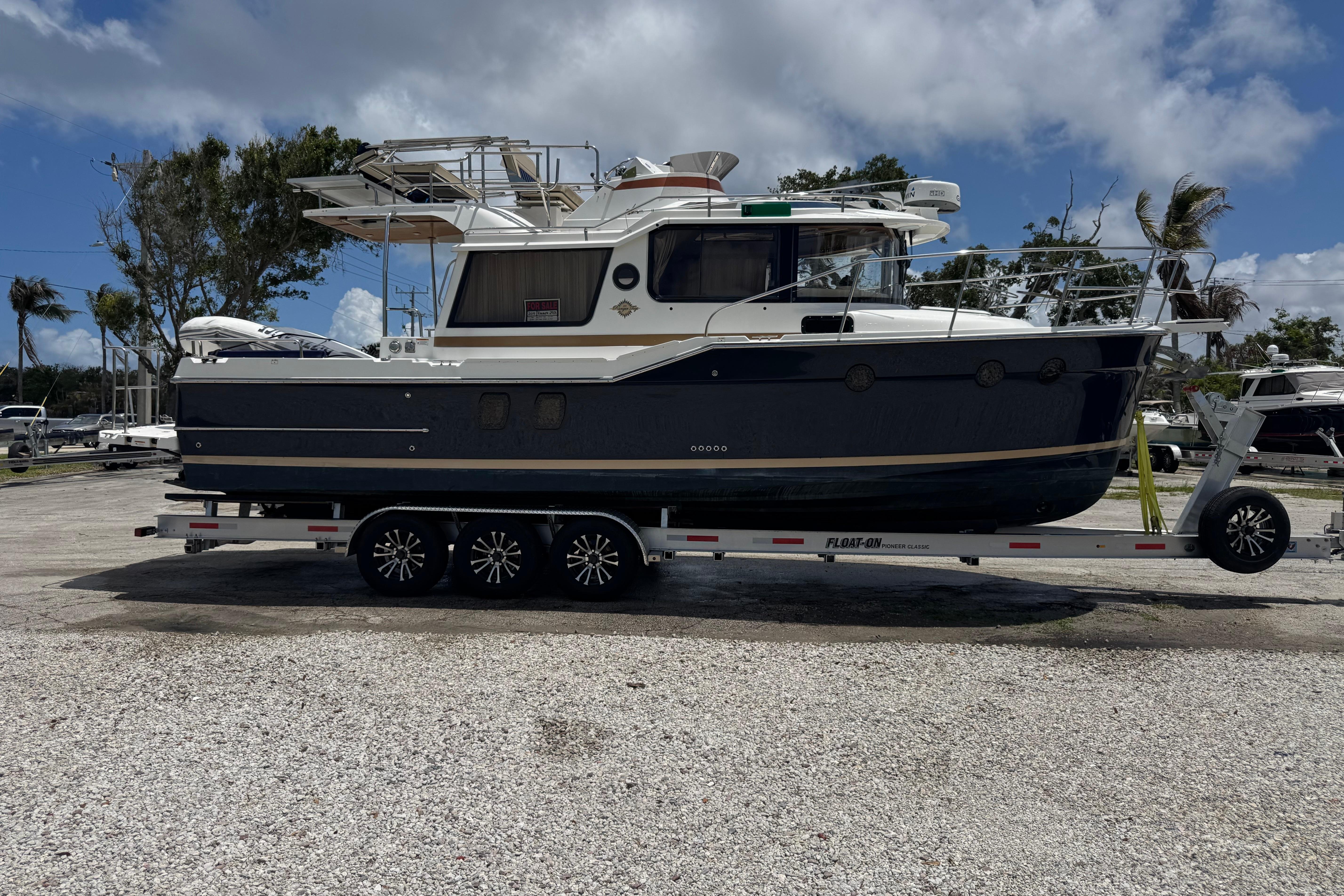 2019 Ranger Tugs R-29 CB for sale in Jensen Beach, Florida