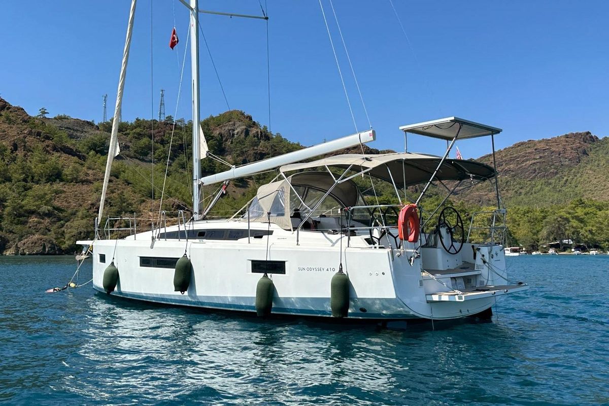 2019 Jeanneau Sun Odyssey 410