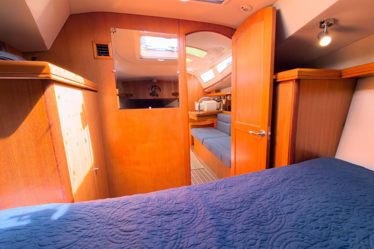 2006 Hunter 38