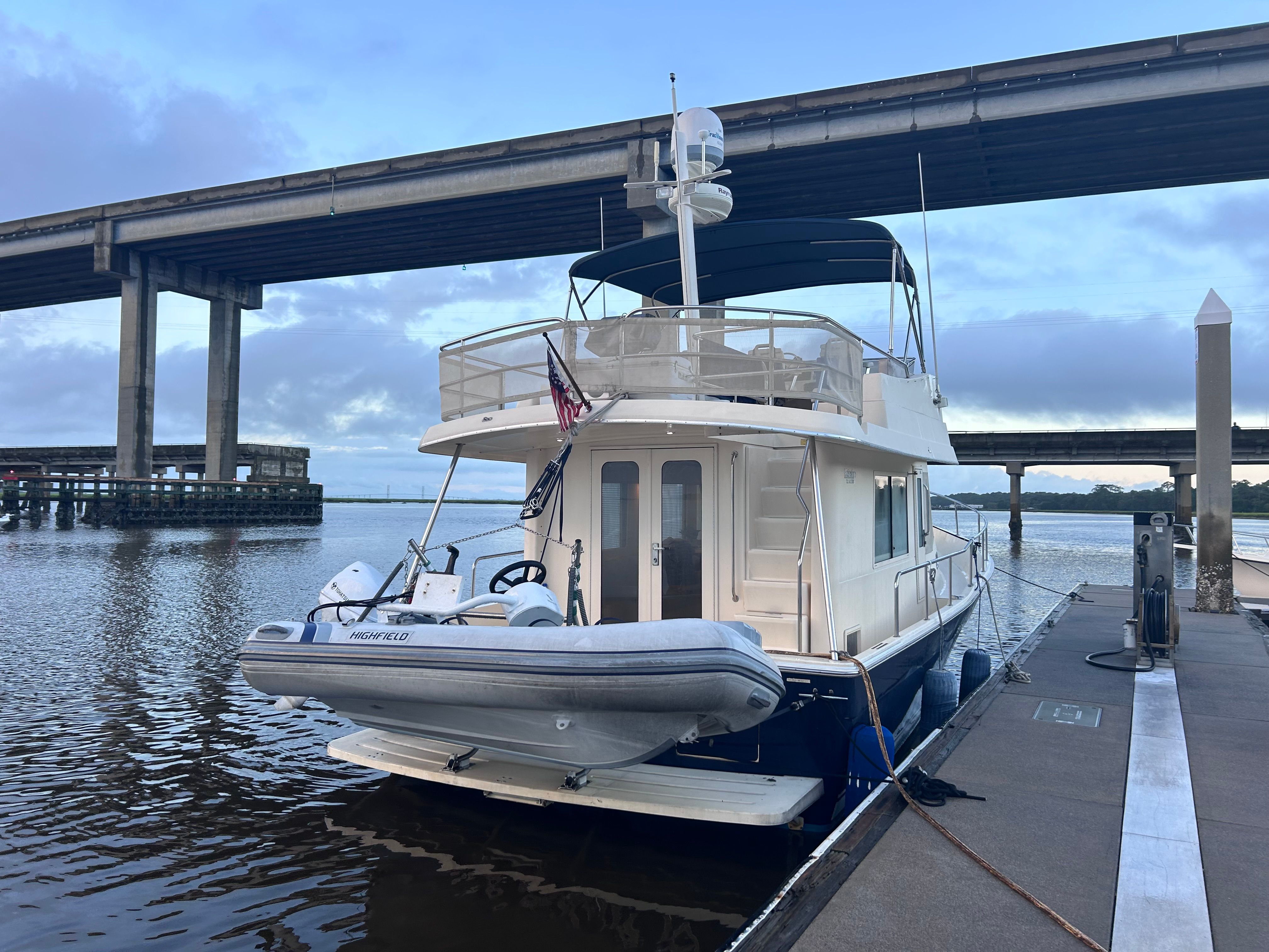 2005 Mainship 34 Trawler