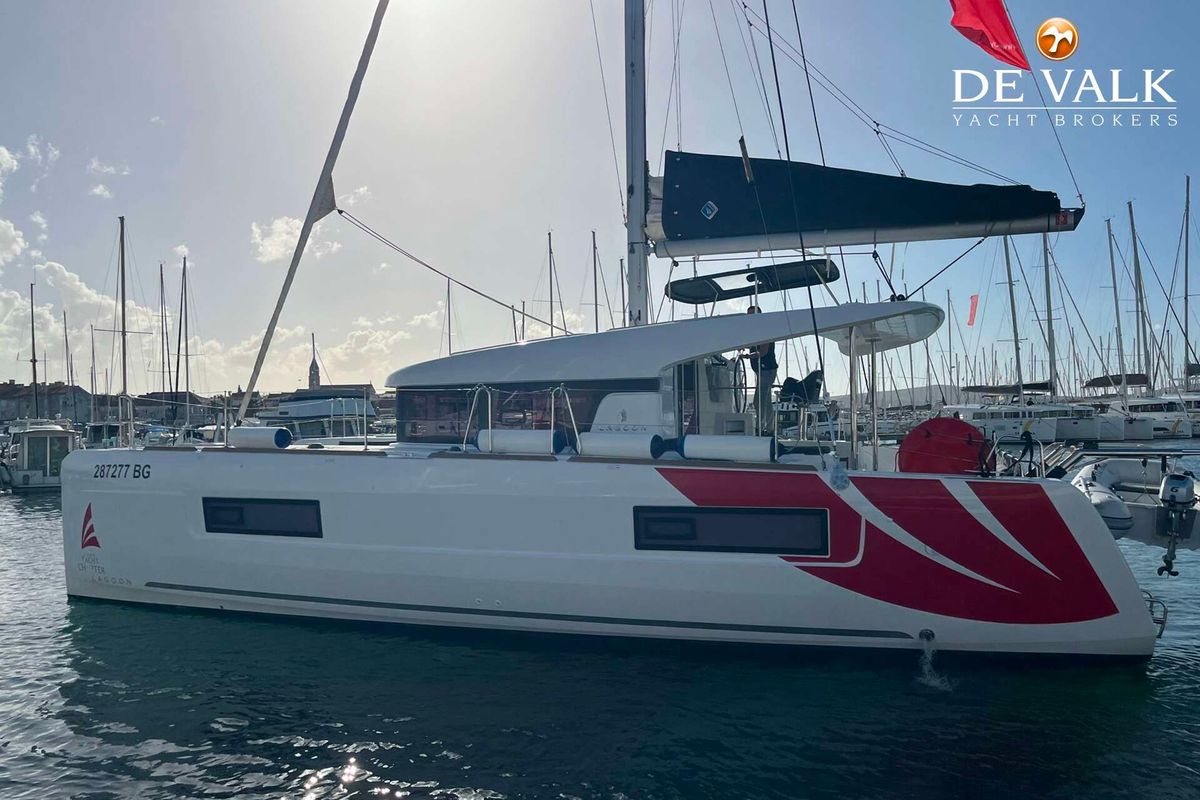 2024 Lagoon 40