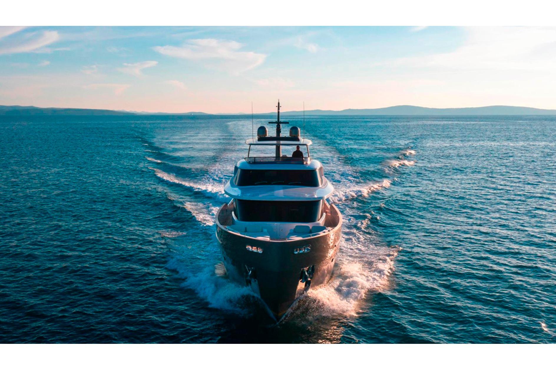2025 Azimut Magellano 25m