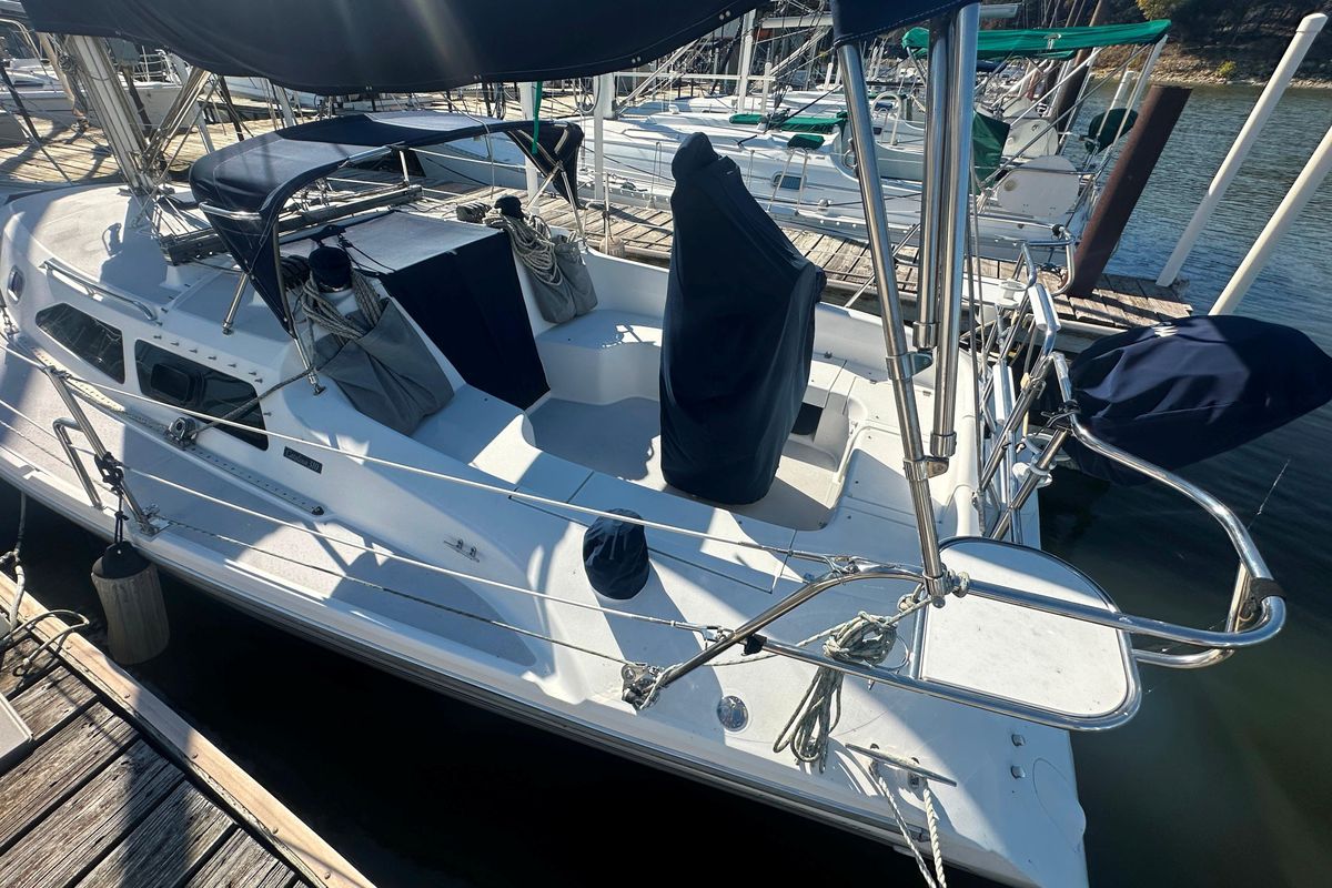 2005 Catalina 310