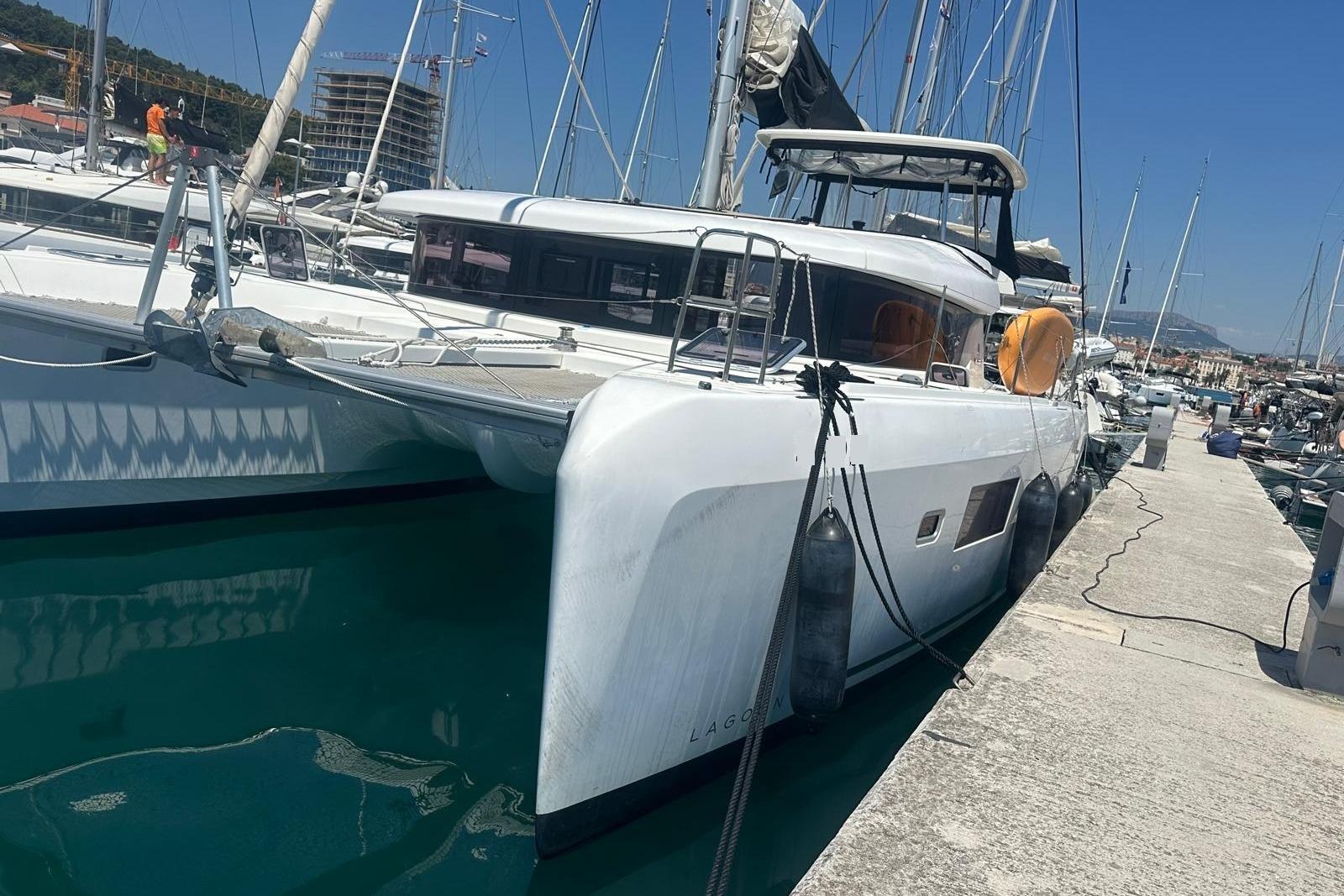 2024 Lagoon 42