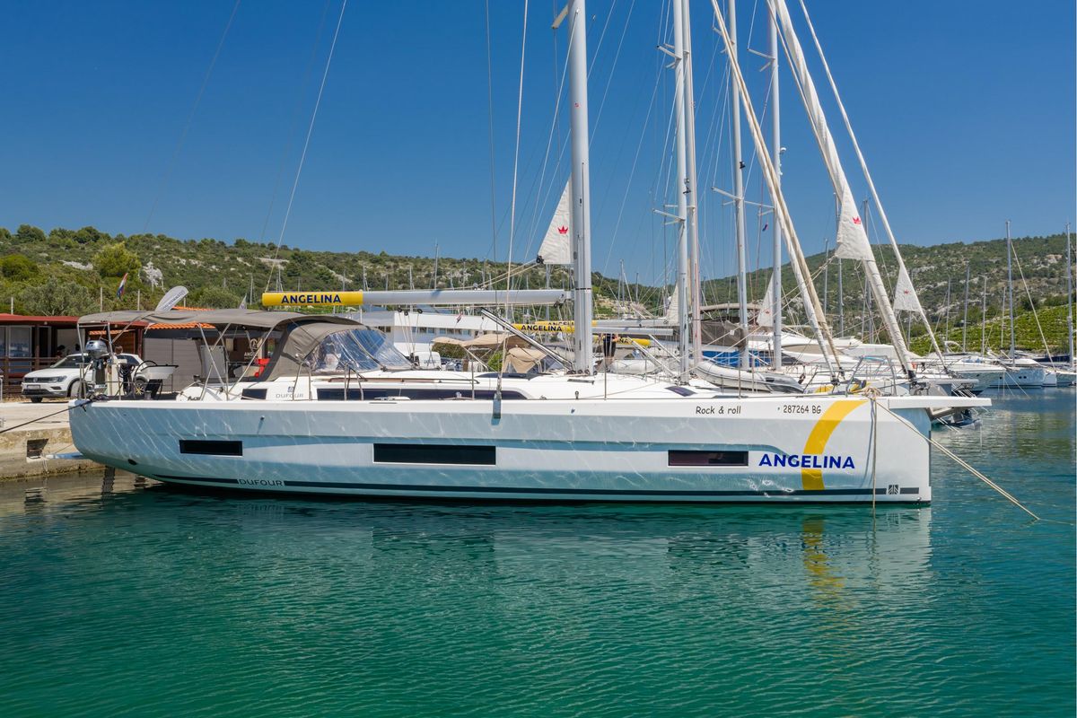 2024 Dufour 470