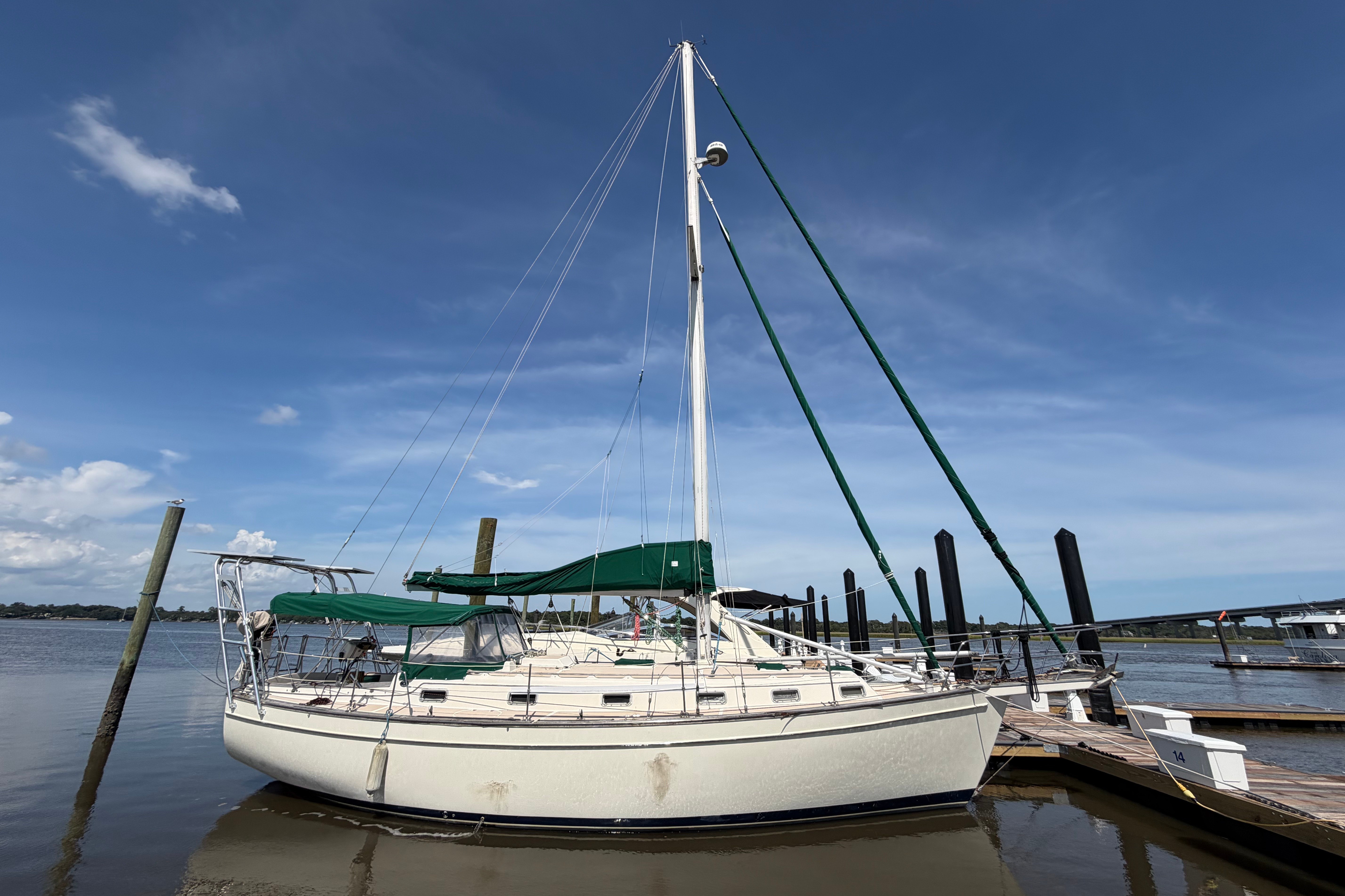 1986 Island Packet 38