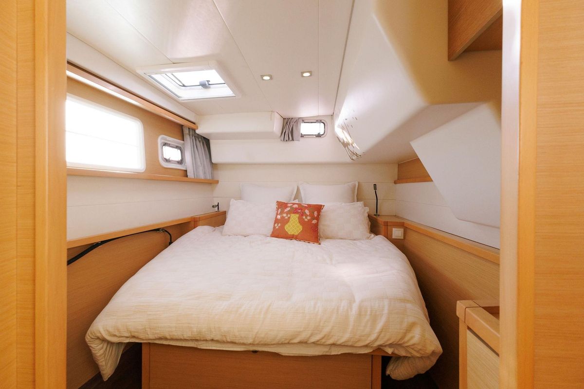 2011 Lagoon 450