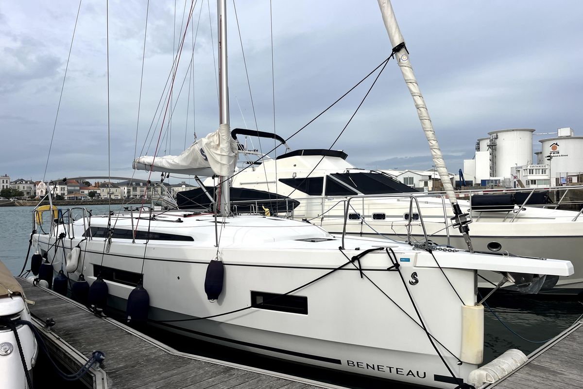 2022 Beneteau Oceanis 40.1