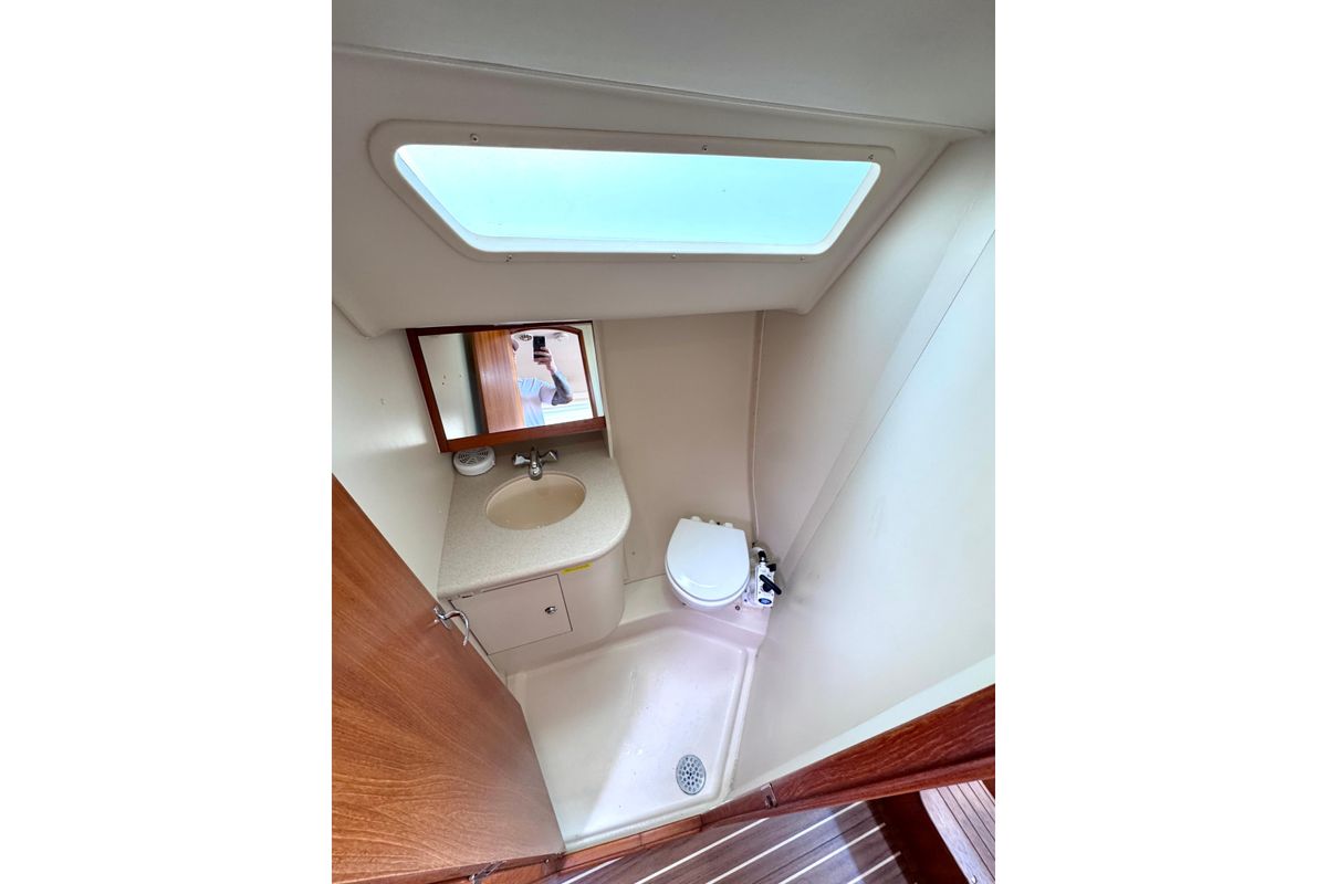 2006 Hunter 33