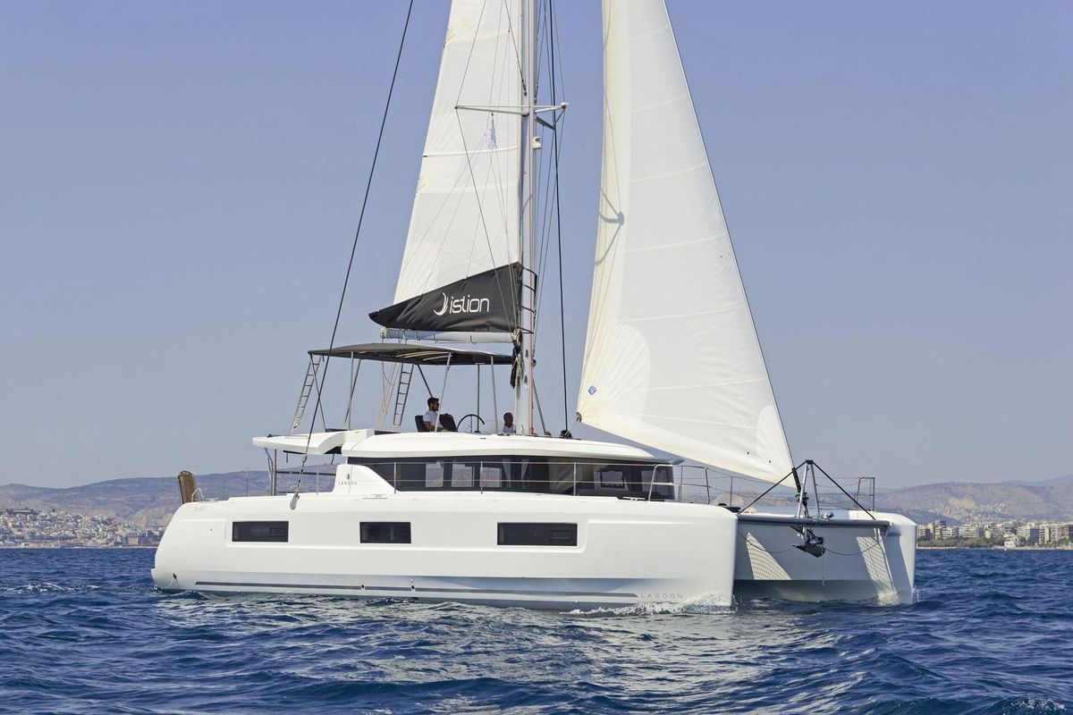 2021 Lagoon 46