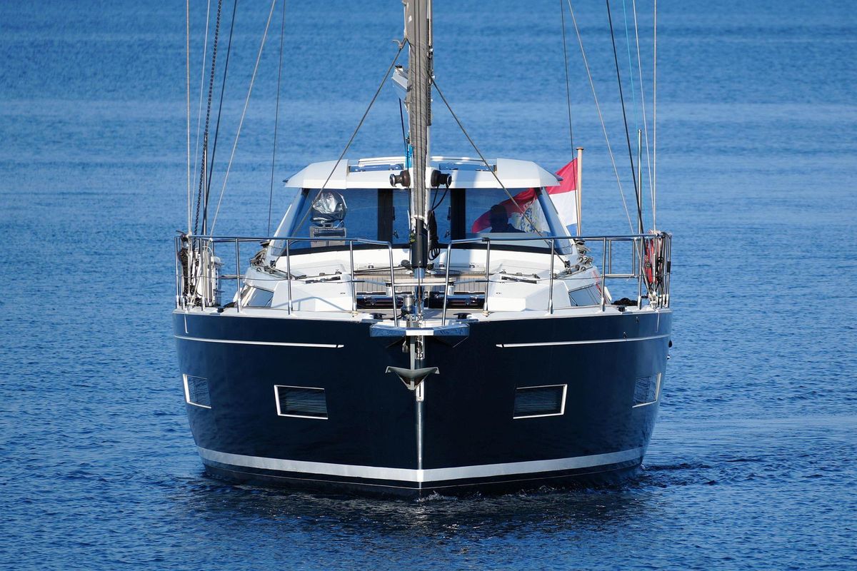 2017 Amel 50