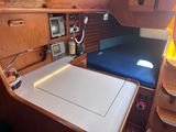 1981 Islander Peterson 40