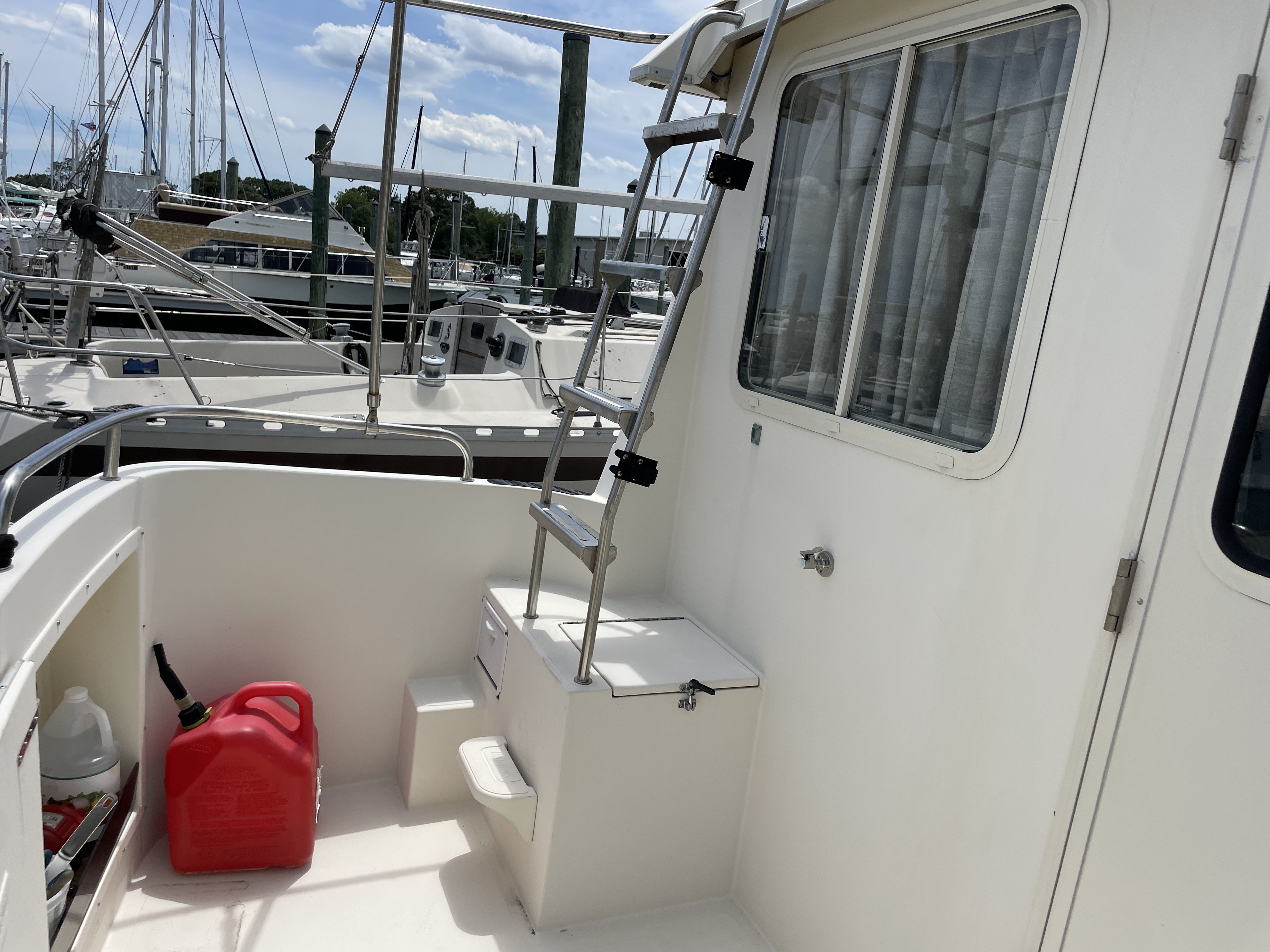 2000 Camano Trawler