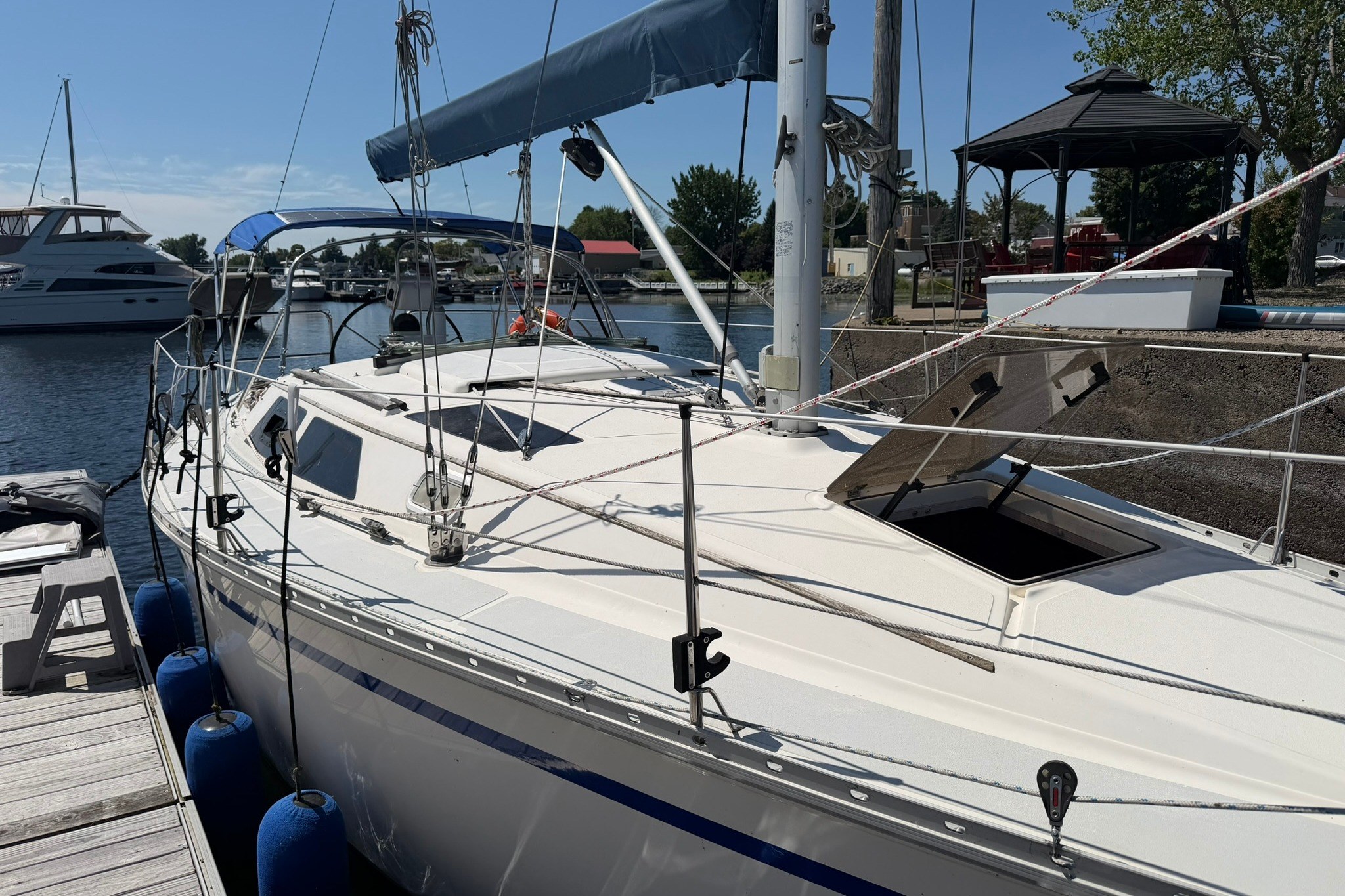 1990 Hunter 30