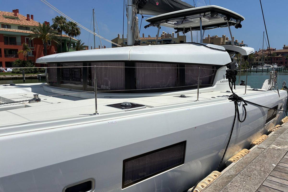 2024 Lagoon 42 for sale in San Roque, Cádiz, Spain 42 ft