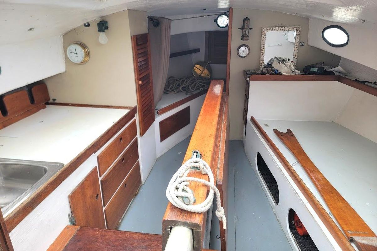 1974 Marshall 22 Catboat