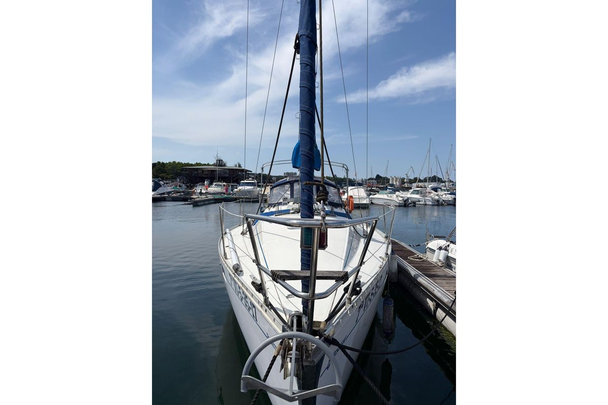 1989 Beneteau Oceanis 320
